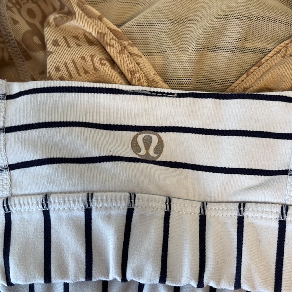 Striped Lululemon adjustable sports  bra size 6 - Picture 3 of 10